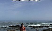 热辣的自制视频,特色是惊人的海滩性爱和穿孔